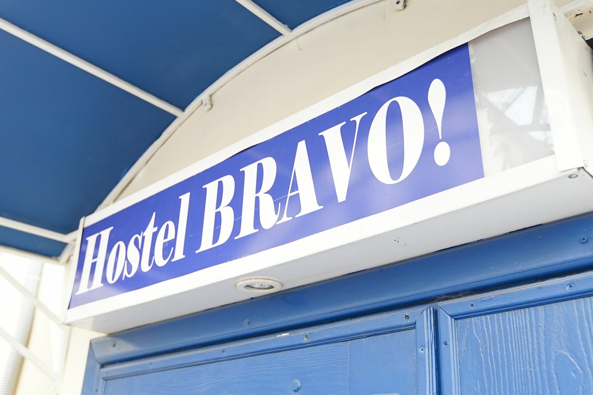 Гостевой Дом "Bravo" На Казанской Hostel Saint Petersburg Exterior photo